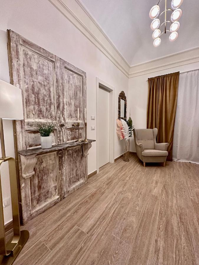 Nerina Hotel Катания Екстериор снимка